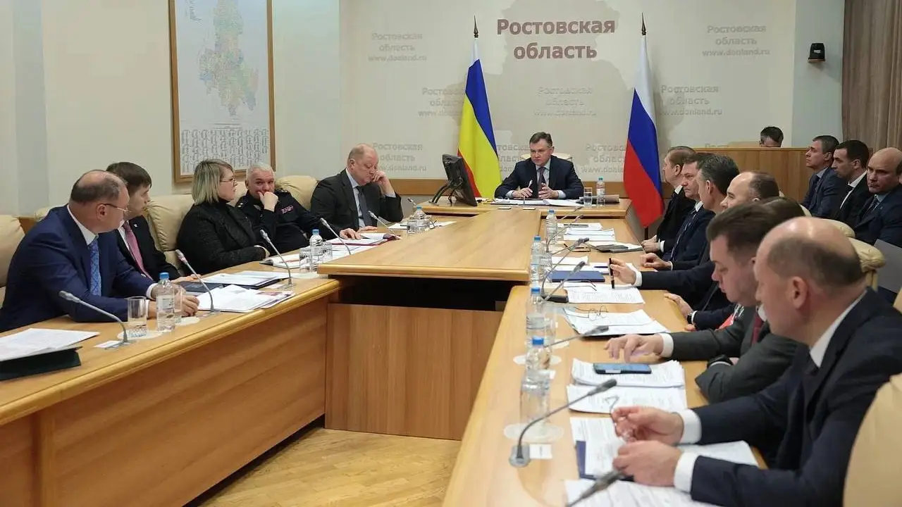 Губернатор Слюсарь провел совещание по теплу в Ростове: жителям сделают перерасчет